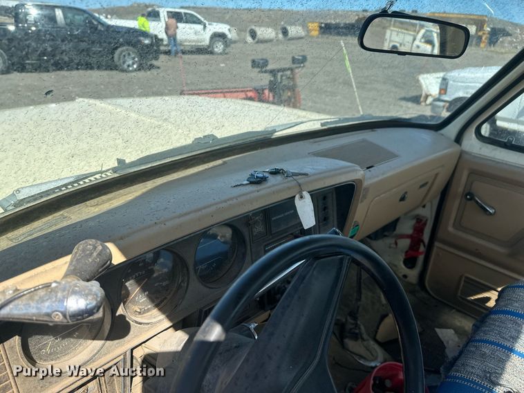 image for item DT7169 1988 Dodge Ram 250 pickup truck