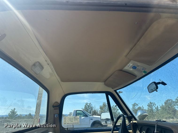 image for item DT7169 1988 Dodge Ram 250 pickup truck