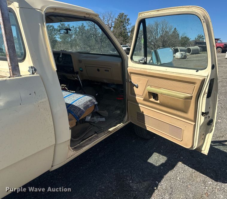 image for item DT7169 1988 Dodge Ram 250 pickup truck