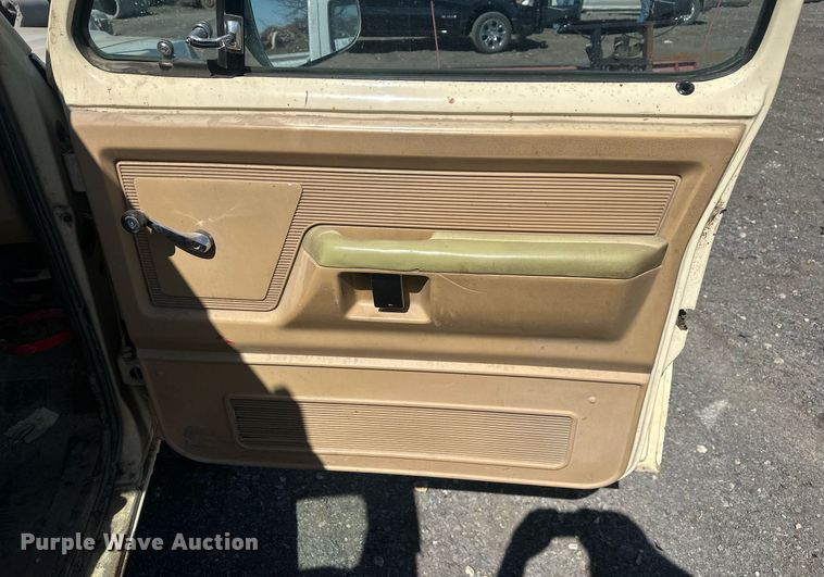 image for item DT7169 1988 Dodge Ram 250 pickup truck