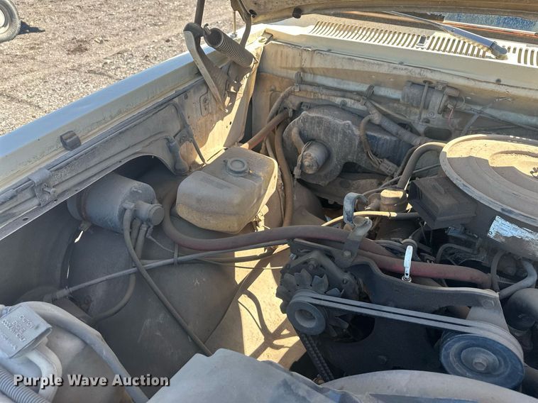 image for item DT7169 1988 Dodge Ram 250 pickup truck