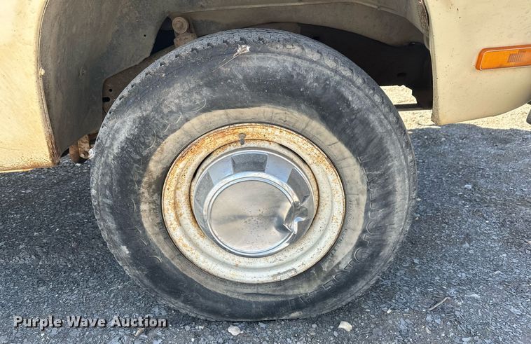 image for item DT7169 1988 Dodge Ram 250 pickup truck