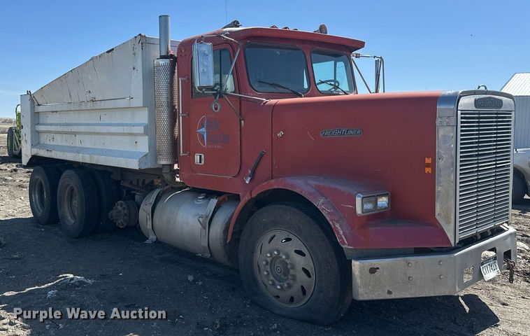 image for item DT7171 1987 Freightliner FLC dump truck