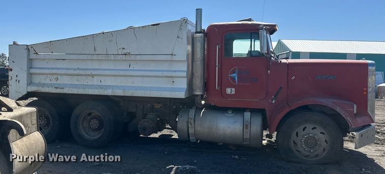 image for item DT7171 1987 Freightliner FLC dump truck