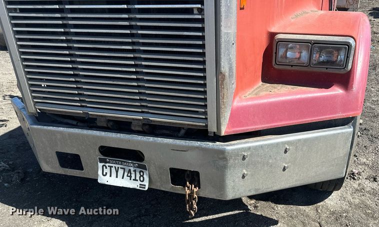 image for item DT7171 1987 Freightliner FLC dump truck