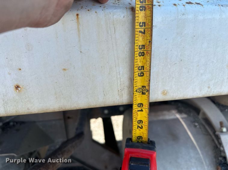 image for item DT7171 1987 Freightliner FLC dump truck