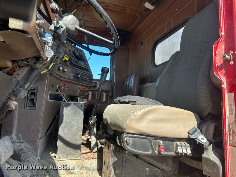 image for item DT7171 1987 Freightliner FLC dump truck