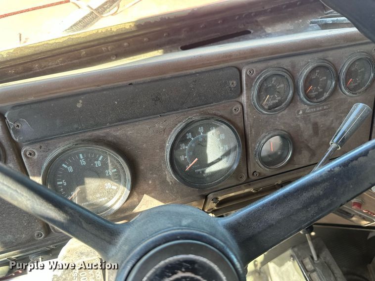 image for item DT7171 1987 Freightliner FLC dump truck