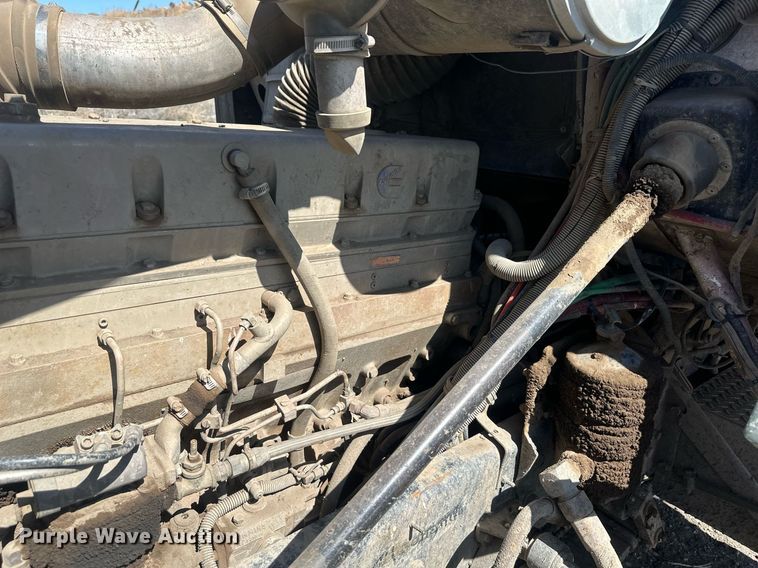 image for item DT7171 1987 Freightliner FLC dump truck