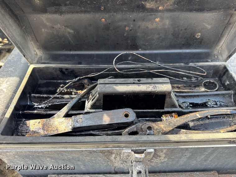 image for item DU3469 2006 Chevrolet C7500 oil distributor truck