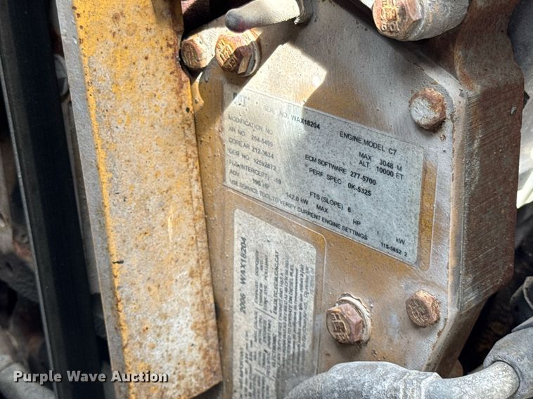 image for item DU3469 2006 Chevrolet C7500 oil distributor truck