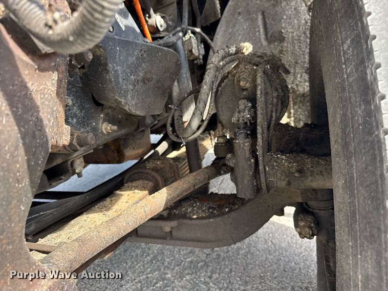 image for item DU3469 2006 Chevrolet C7500 oil distributor truck