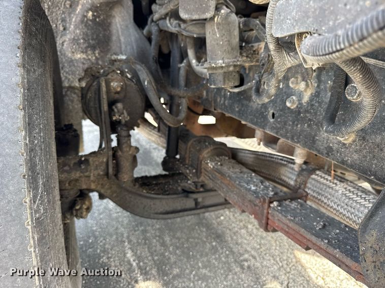 image for item DU3469 2006 Chevrolet C7500 oil distributor truck