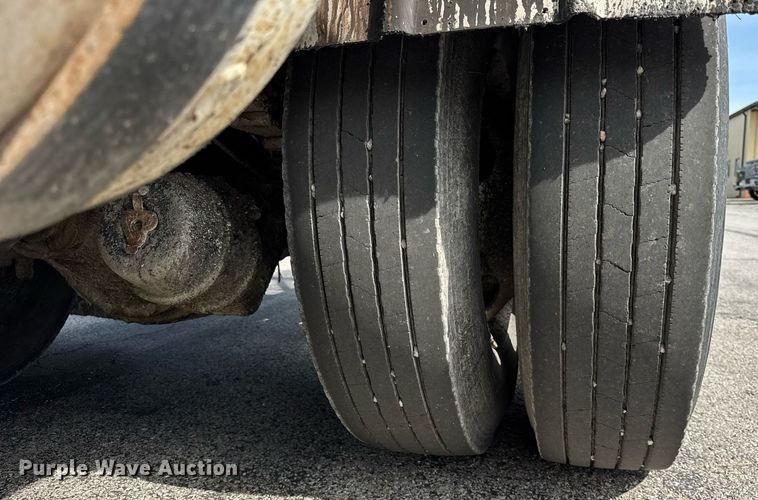 image for item DU3469 2006 Chevrolet C7500 oil distributor truck