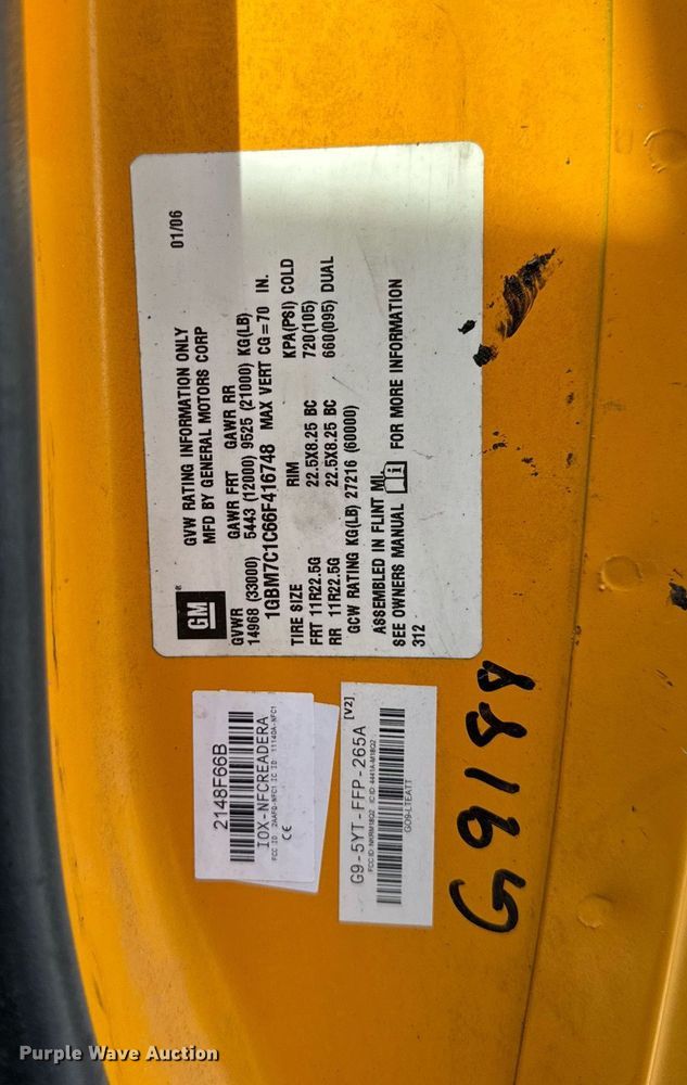 image for item DU3469 2006 Chevrolet C7500 oil distributor truck