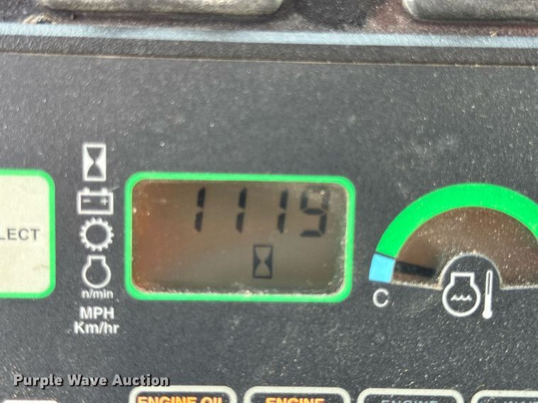 image for item DU3470 2001 John Deere 770CH motor grader