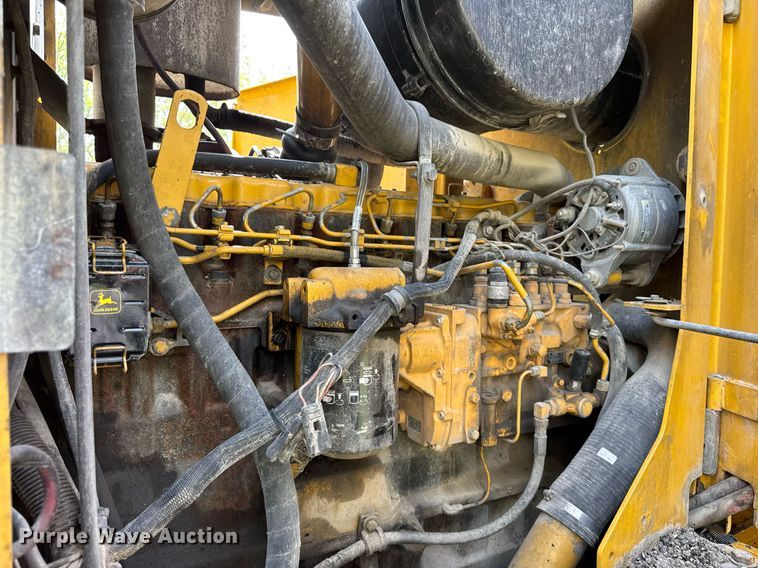 image for item DU3470 2001 John Deere 770CH motor grader