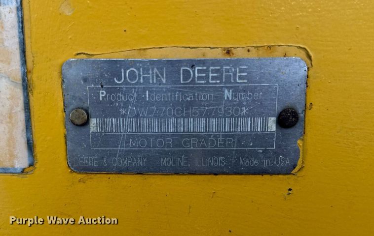 image for item DU3470 2001 John Deere 770CH motor grader