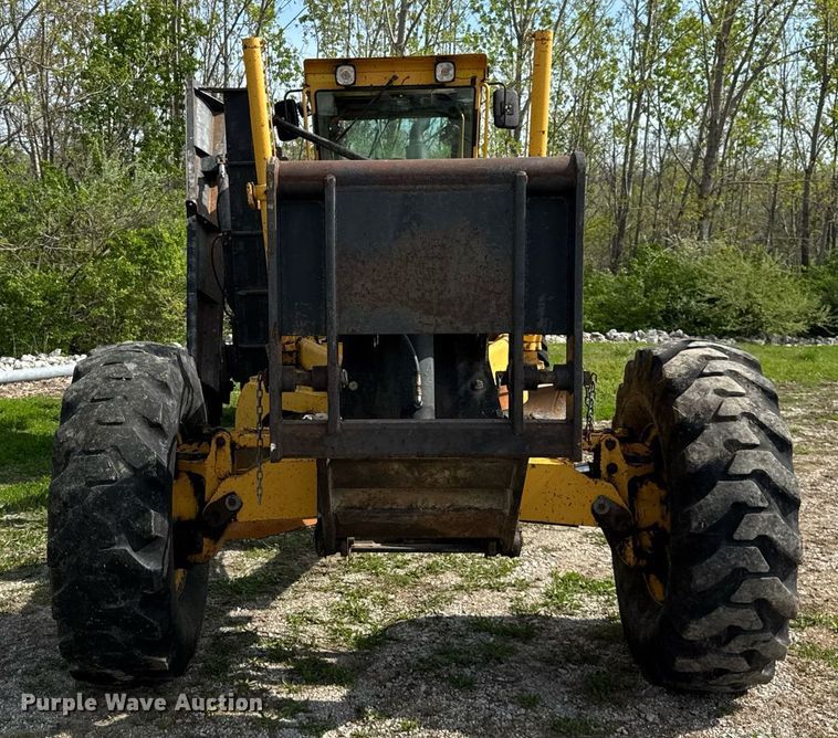 image for item DU3471 2000 John Deere 770CH motor grader