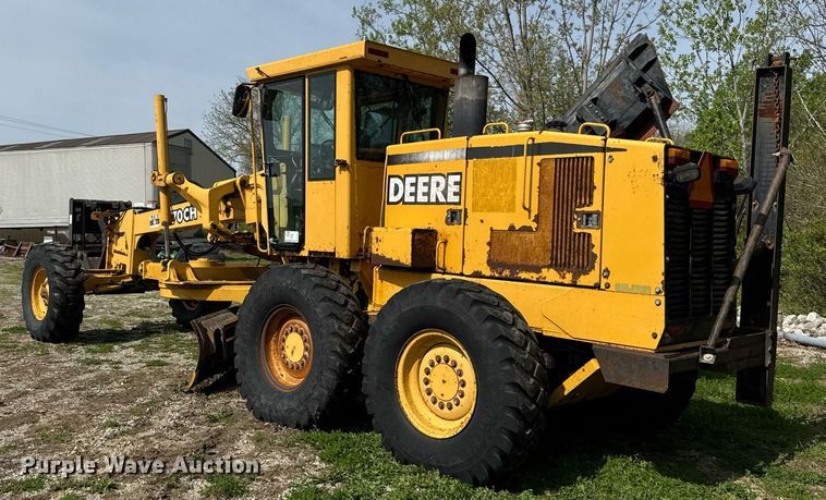 image for item DU3471 2000 John Deere 770CH motor grader