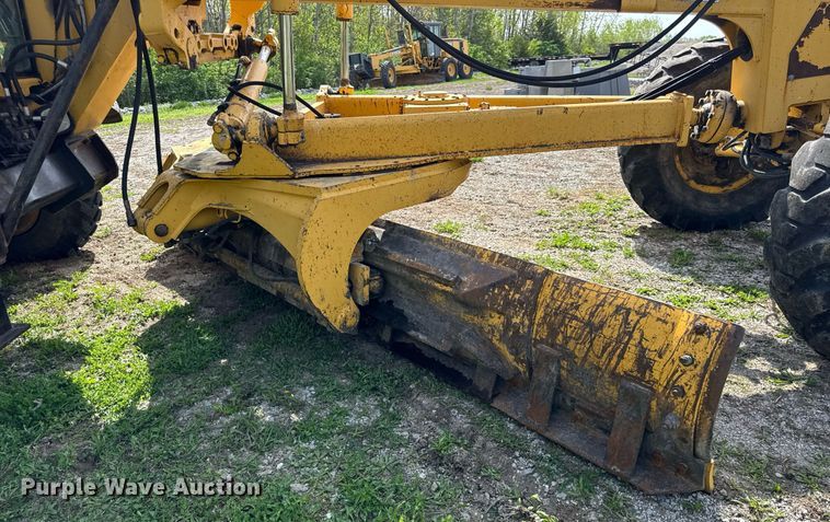 image for item DU3471 2000 John Deere 770CH motor grader