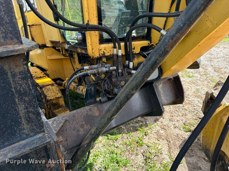 image for item DU3471 2000 John Deere 770CH motor grader