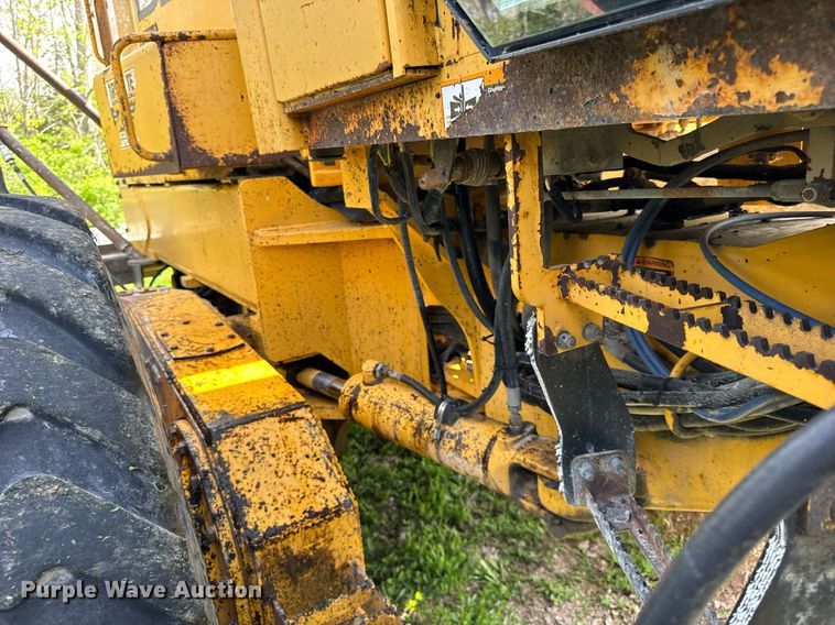 image for item DU3471 2000 John Deere 770CH motor grader