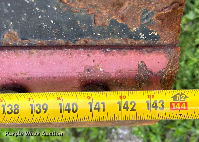 image for item DU3471 2000 John Deere 770CH motor grader