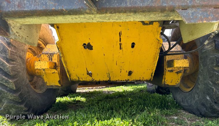 image for item DU3471 2000 John Deere 770CH motor grader