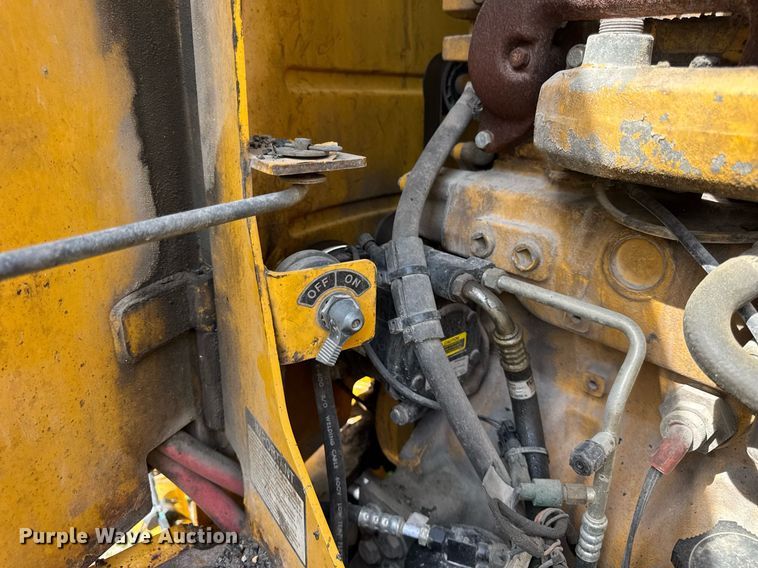 image for item DU3471 2000 John Deere 770CH motor grader