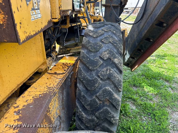 image for item DU3471 2000 John Deere 770CH motor grader