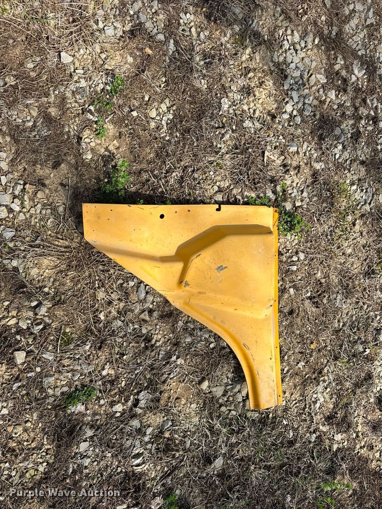 image for item DU3471 2000 John Deere 770CH motor grader