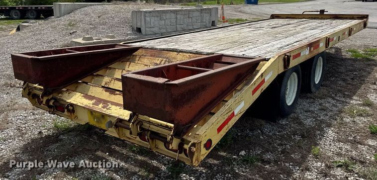 image for item DU3473 1997 Tow Master equipment trailer