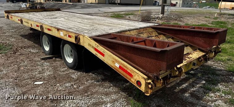 image for item DU3473 1997 Tow Master equipment trailer