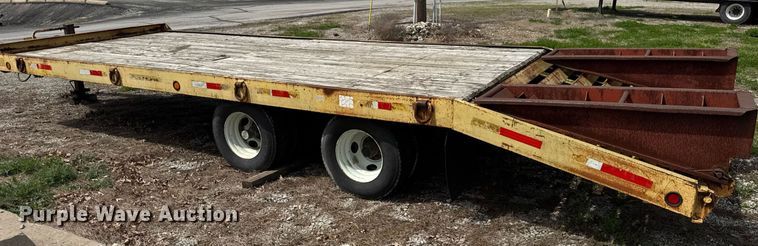 image for item DU3473 1997 Tow Master equipment trailer