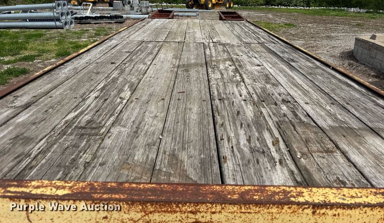 image for item DU3473 1997 Tow Master equipment trailer