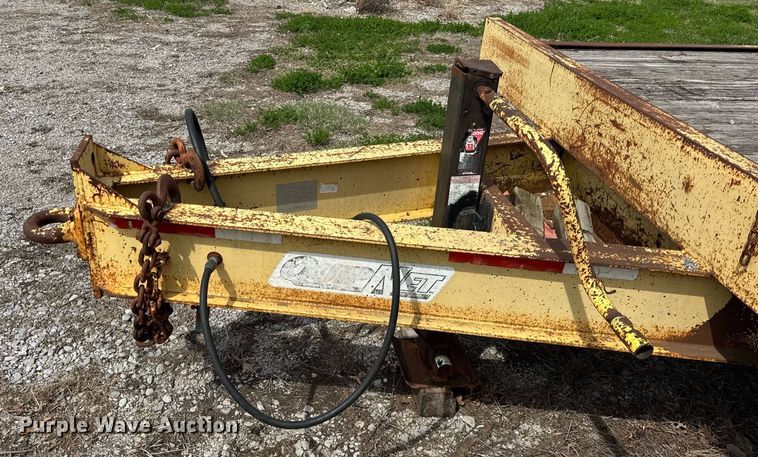 image for item DU3473 1997 Tow Master equipment trailer