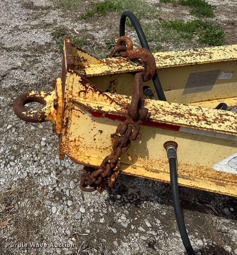 image for item DU3473 1997 Tow Master equipment trailer