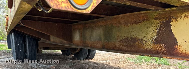 image for item DU3473 1997 Tow Master equipment trailer
