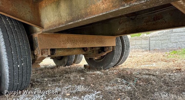 image for item DU3473 1997 Tow Master equipment trailer