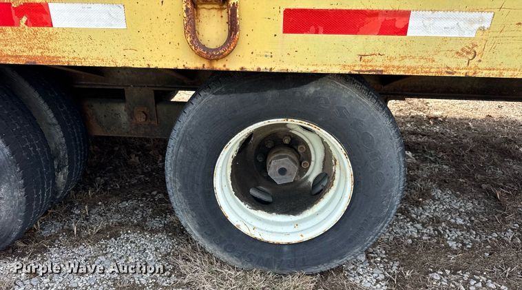 image for item DU3473 1997 Tow Master equipment trailer
