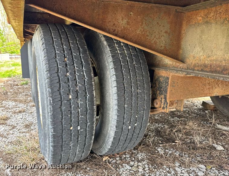 image for item DU3473 1997 Tow Master equipment trailer