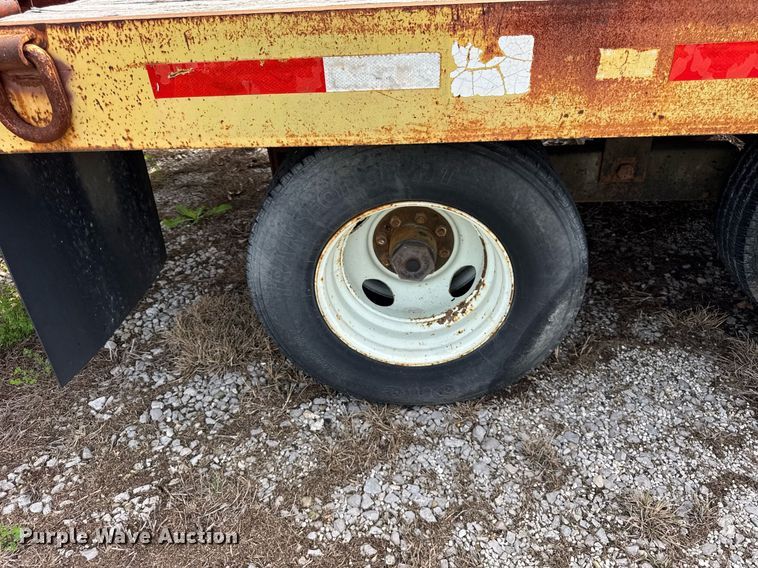 image for item DU3473 1997 Tow Master equipment trailer