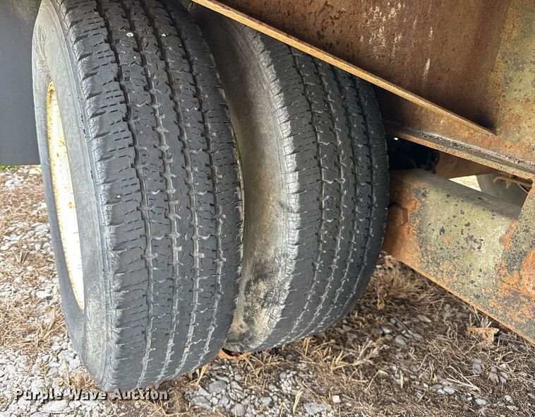 image for item DU3473 1997 Tow Master equipment trailer