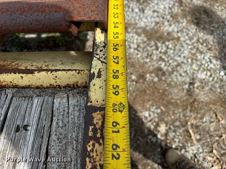 image for item DU3473 1997 Tow Master equipment trailer