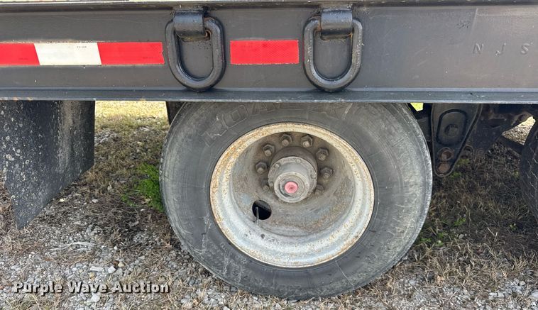 image for item DU3474 2009 Trailerman TBD8024N50 drop deck trailer