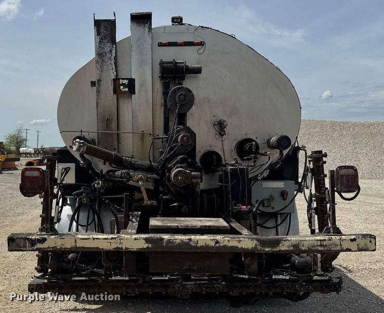 image for item DU3476 2006 Chevrolet C7500 oil distributor truck