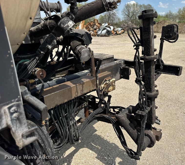 image for item DU3476 2006 Chevrolet C7500 oil distributor truck