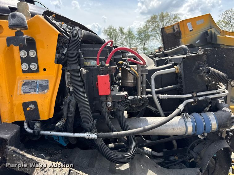 image for item DU3476 2006 Chevrolet C7500 oil distributor truck