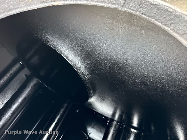 image for item DU3477 2007 International 7400 oil distributor truck